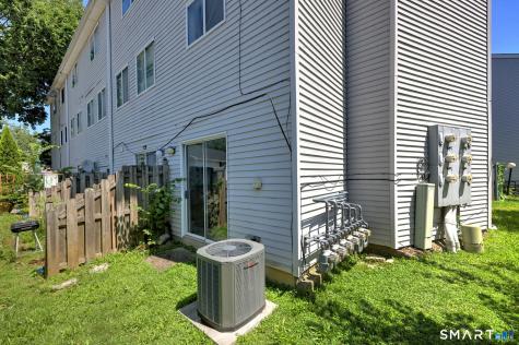 10 Hawthorne Avenue Derby CT 06418