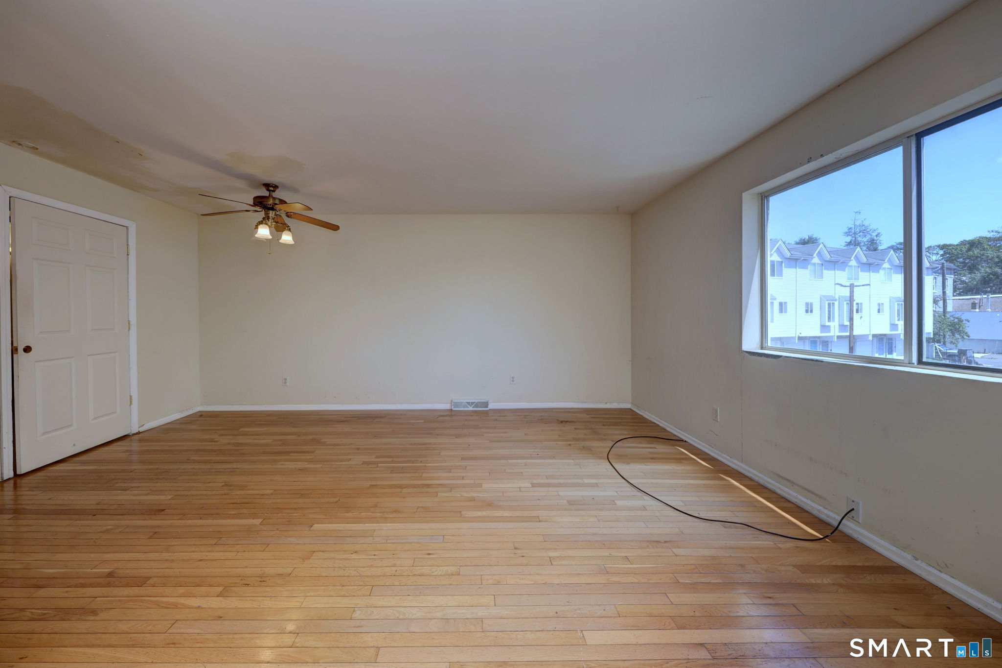 10 Hawthorne Avenue Derby CT 06418