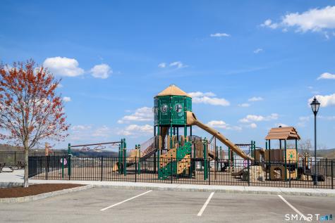 424 Center Meadow Lane Danbury CT 06810