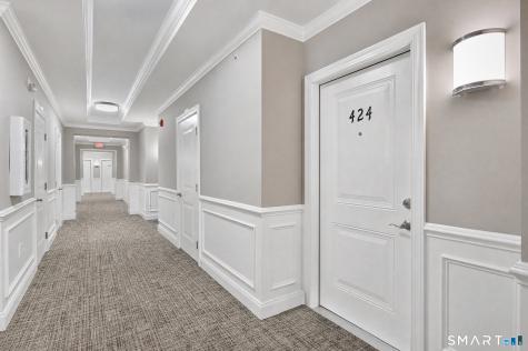 424 Center Meadow Lane Danbury CT 06810
