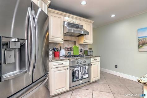 12 Naugatuck Avenue Milford CT 06460