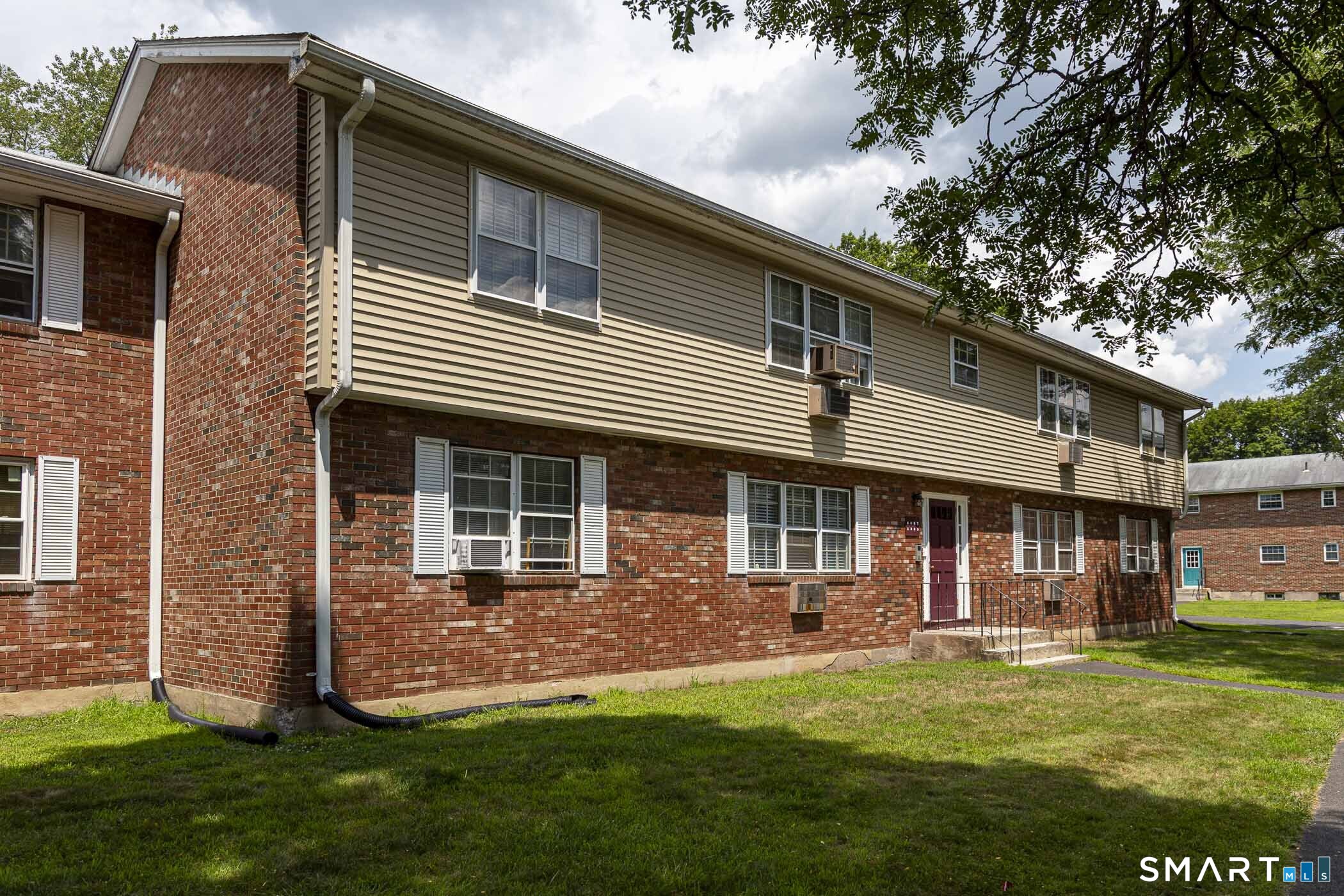 1087 Blue Hills Avenue Bloomfield CT 06002