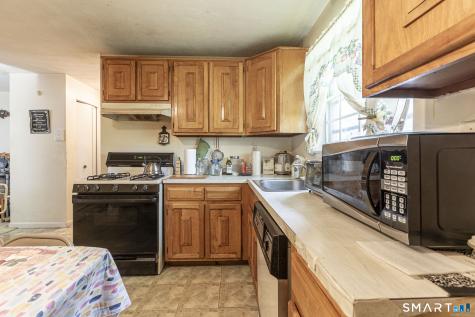 1087 Blue Hills Avenue Bloomfield CT 06002