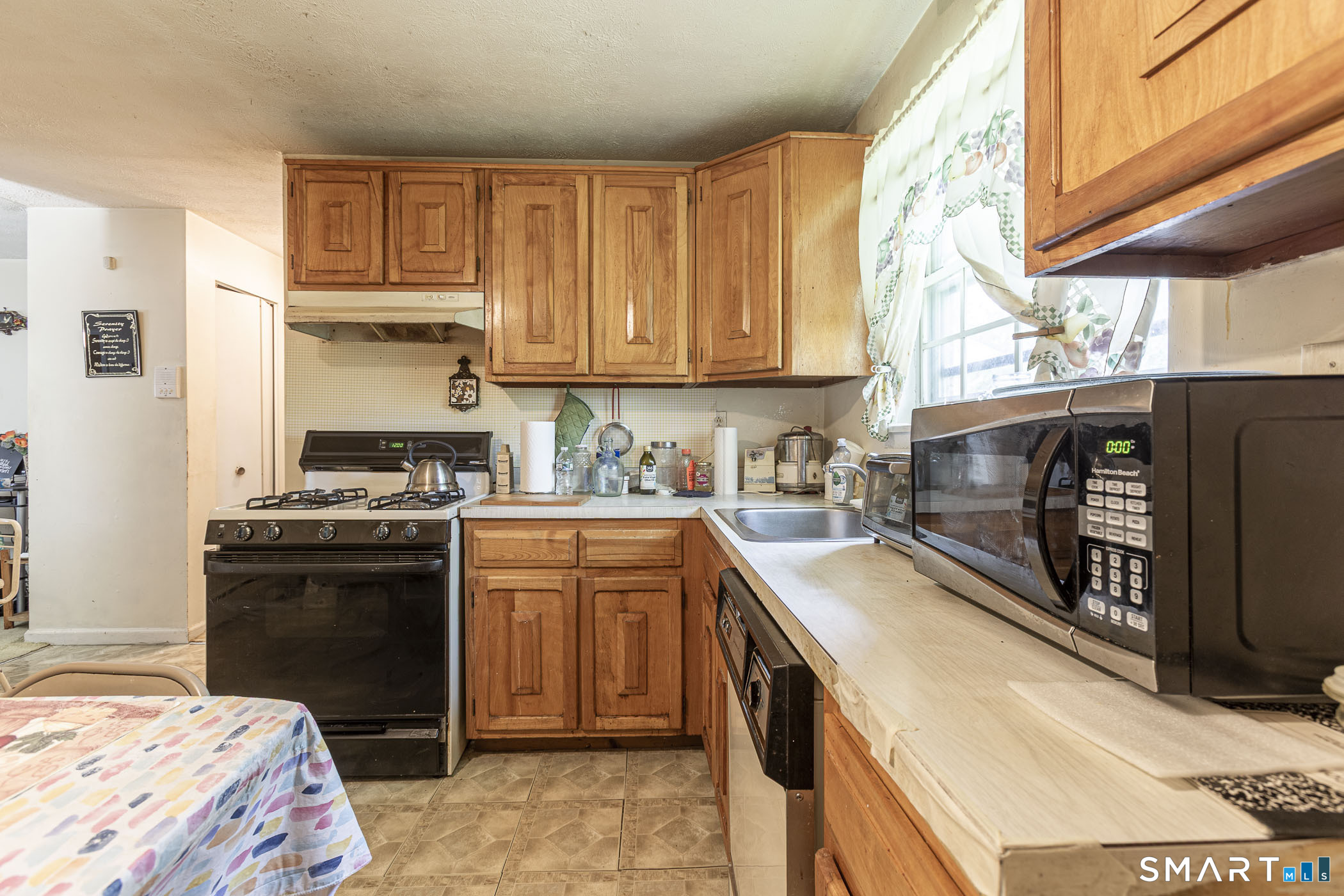 1087 Blue Hills Avenue Bloomfield CT 06002