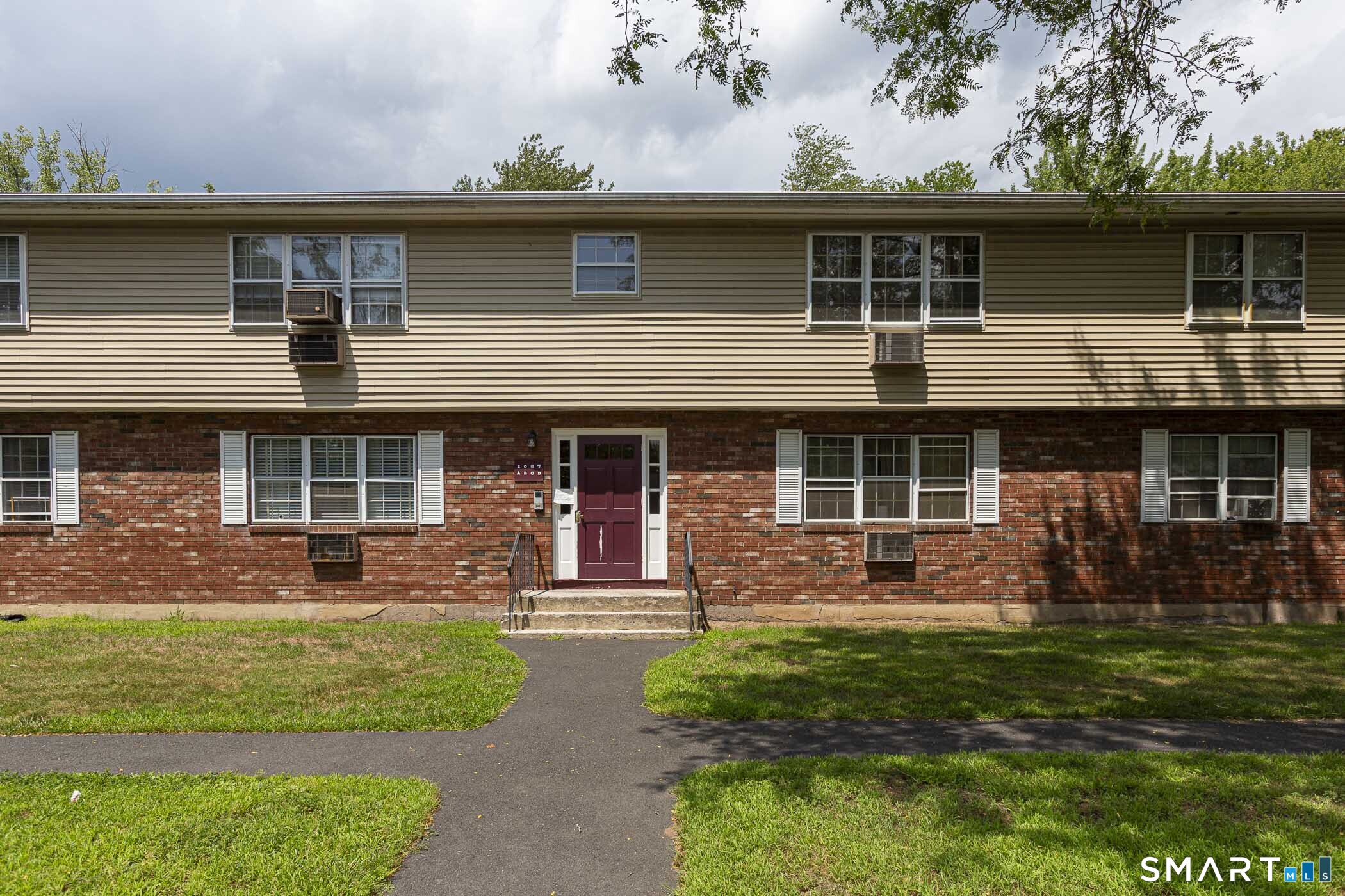 1087 Blue Hills Avenue Bloomfield CT 06002