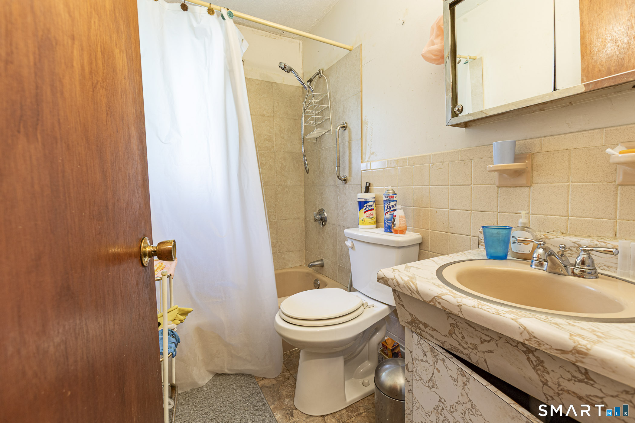 1087 Blue Hills Avenue Bloomfield CT 06002