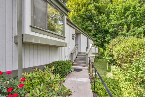 127 Heritage Village Southbury CT 06488