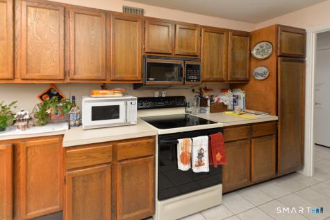 1004 Heritage Village Southbury CT 06488