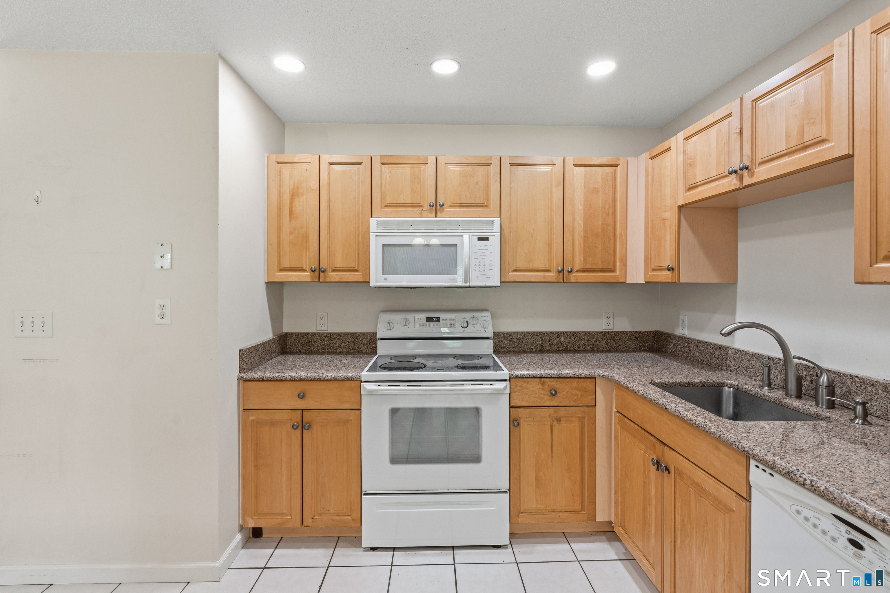 1303 Gray Fox Lane Rocky Hill CT 06067
