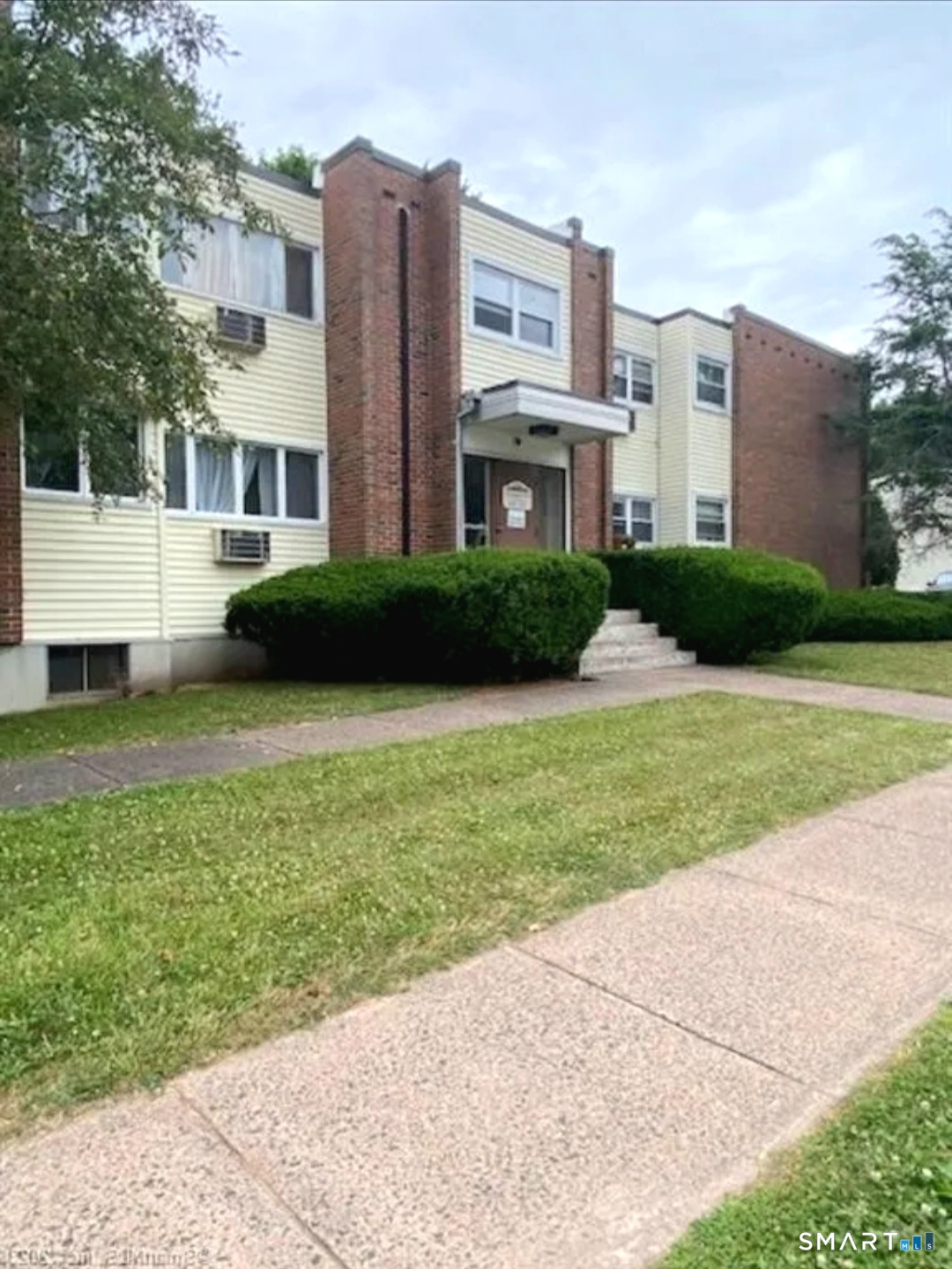 20 Thompson Road Manchester CT 06040