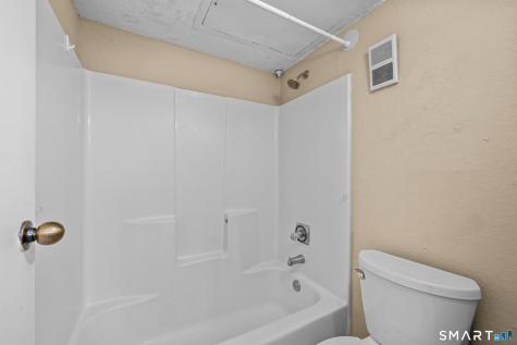 87 Leafwood Lane Groton CT 06340