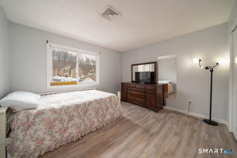 219 Twin Lakes Road North Branford CT 06471
