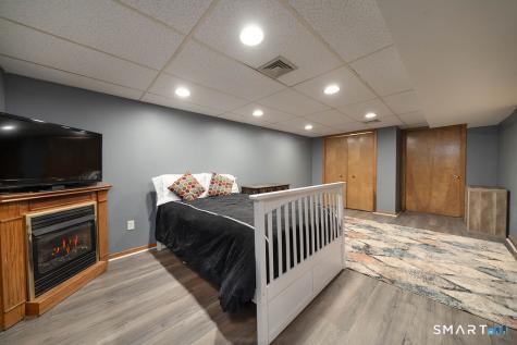 219 Twin Lakes Road North Branford CT 06471