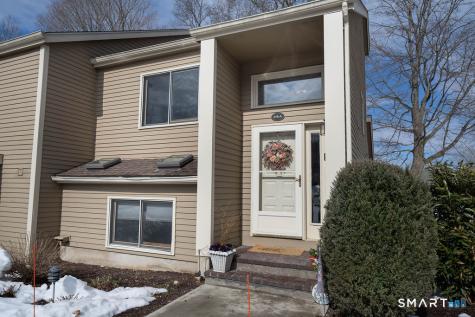 219 Twin Lakes Road North Branford CT 06471
