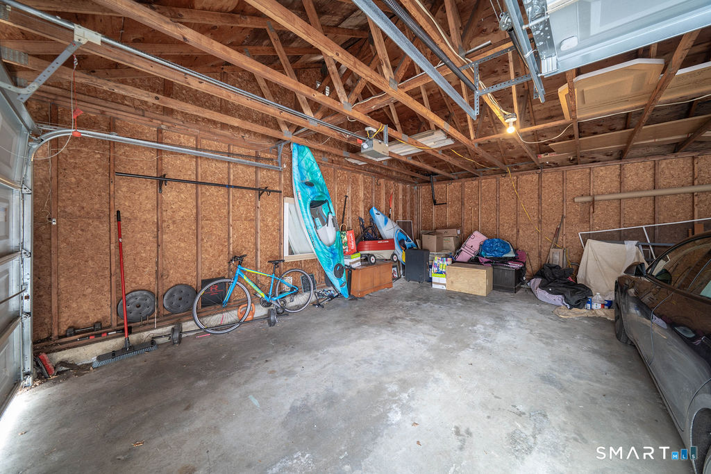 219 Twin Lakes Road North Branford CT 06471