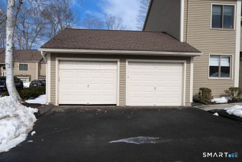 219 Twin Lakes Road North Branford CT 06471