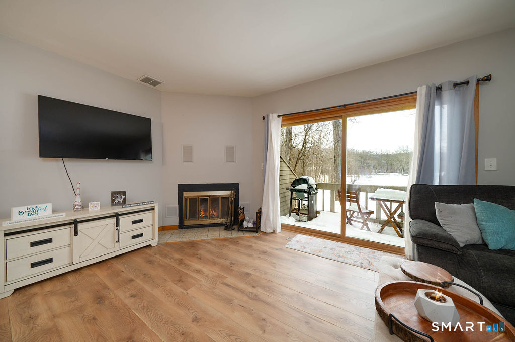219 Twin Lakes Road North Branford CT 06471