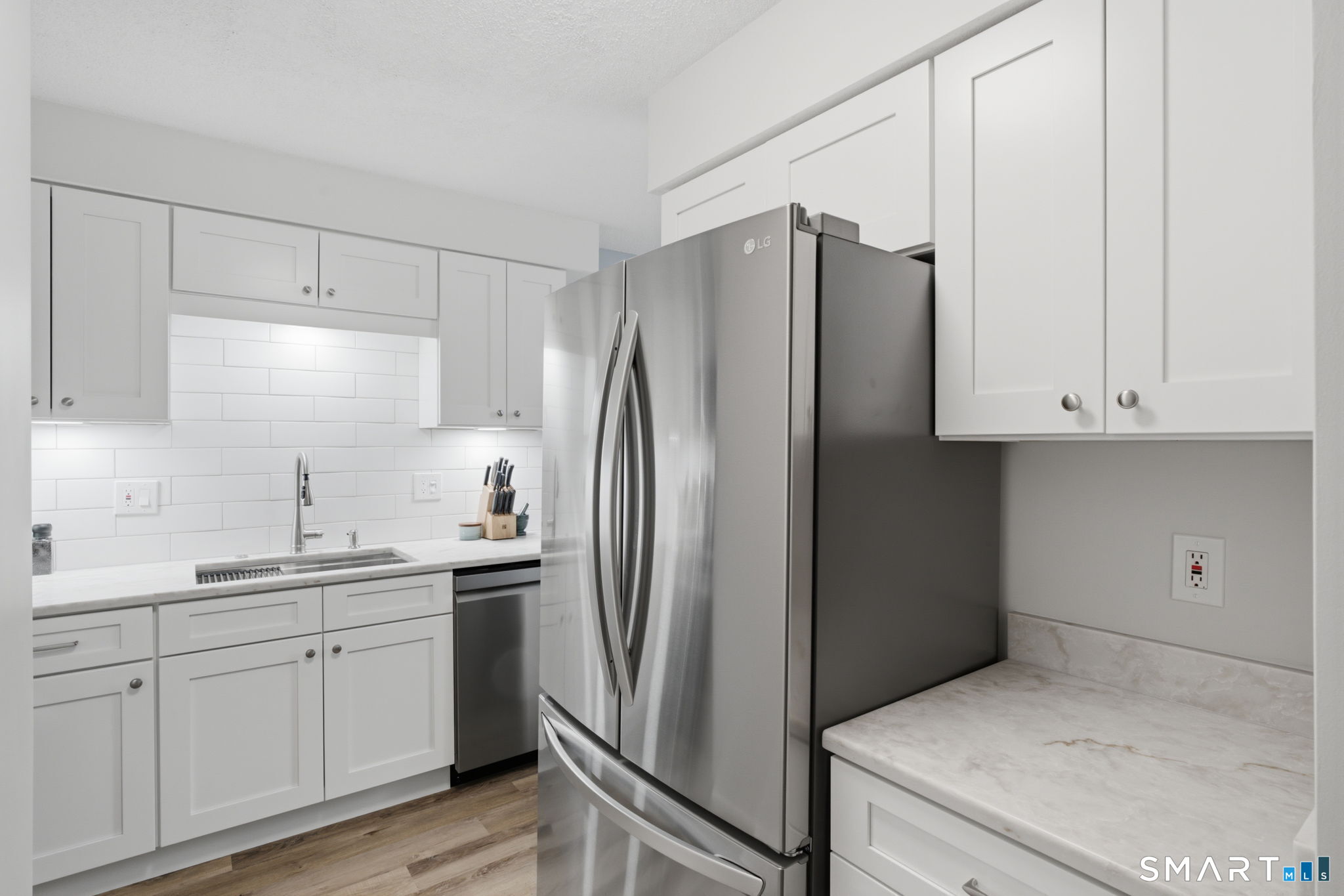 49 Bay Path Way Branford CT 06405