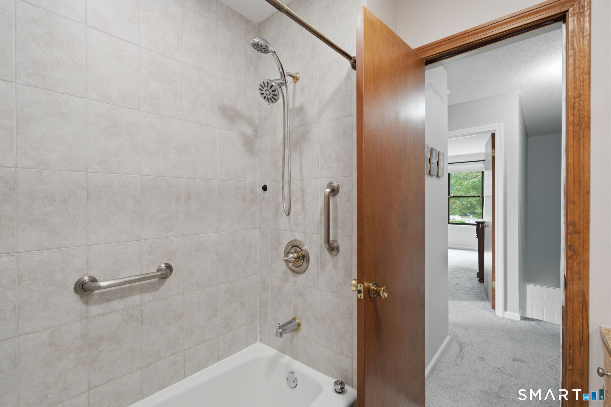 49 Bay Path Way Branford CT 06405