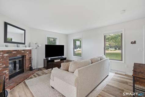 49 Bay Path Way Branford CT 06405