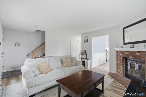 49 Bay Path Way Branford CT 06405