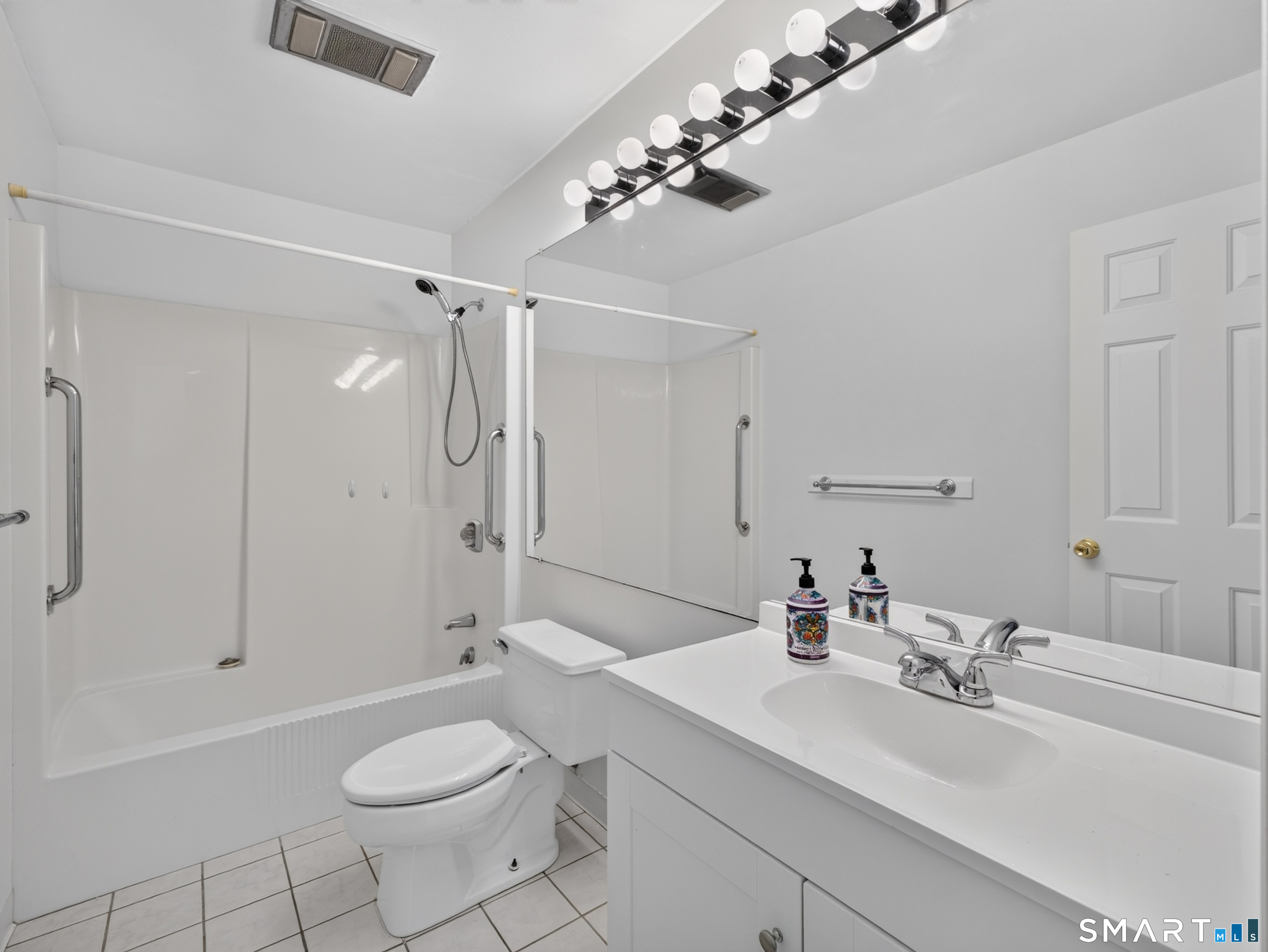 42 Founders Village Clinton CT 06413