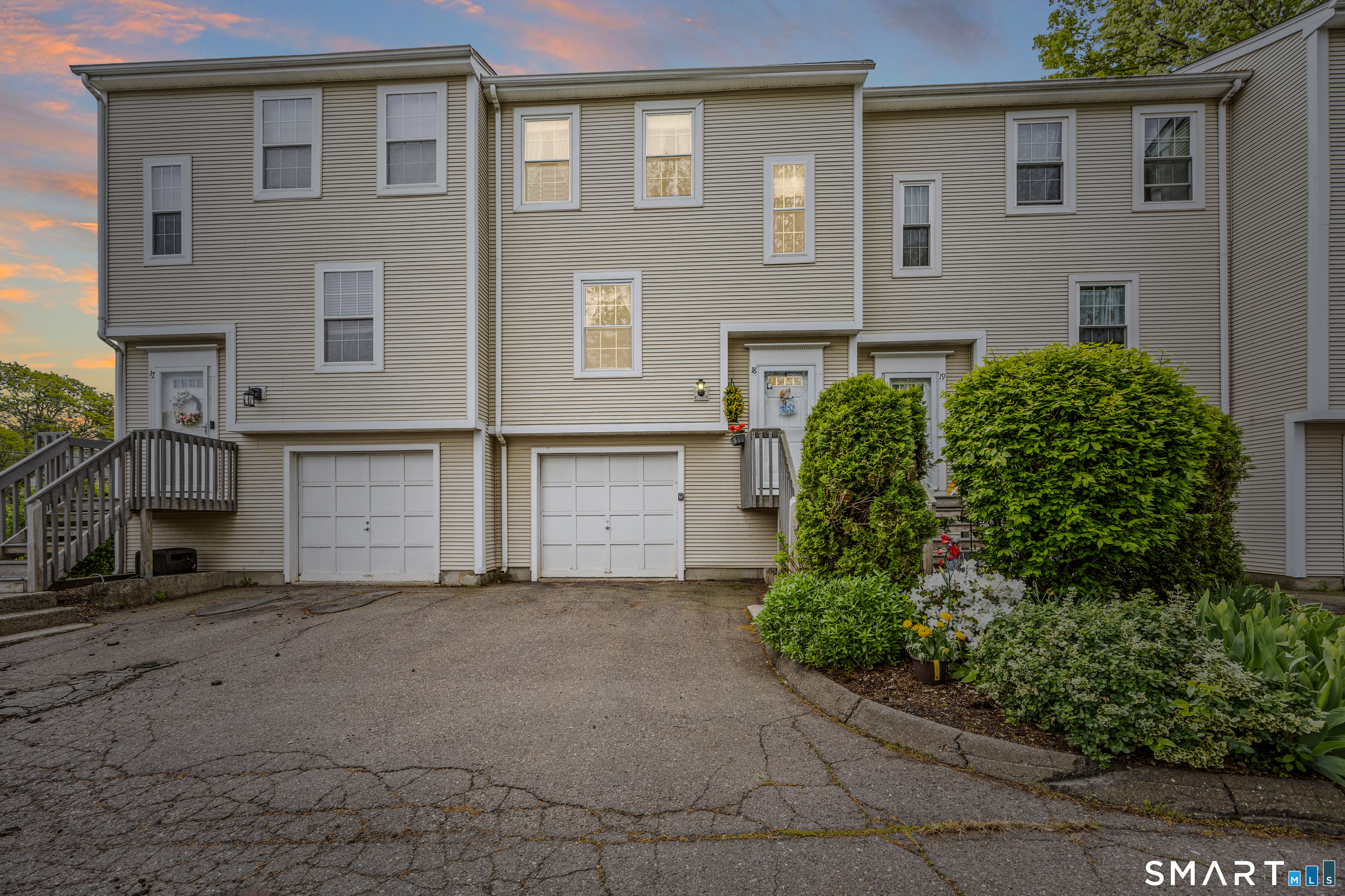 18 Tabshey Court Wethersfield CT 06109