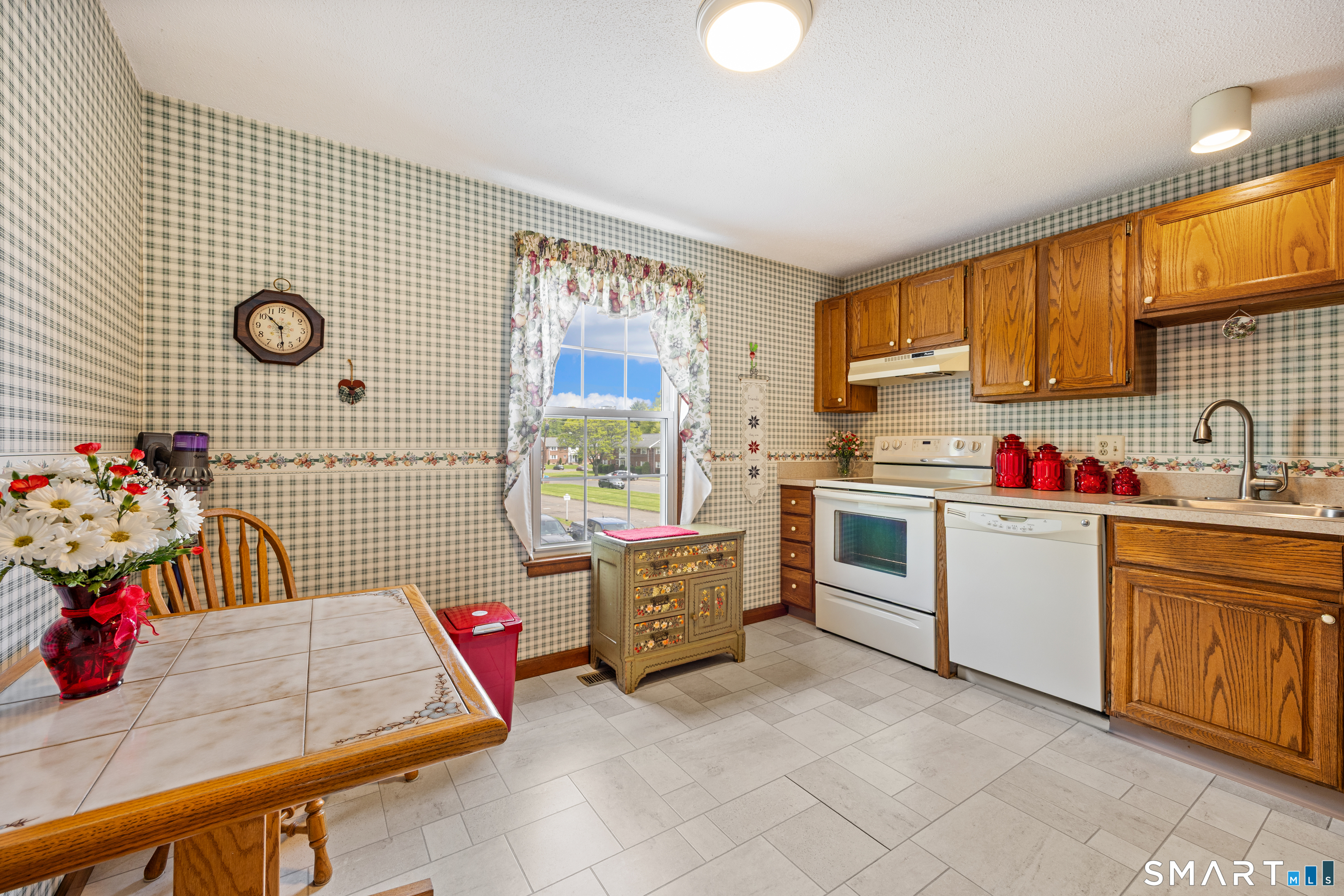18 Tabshey Court Wethersfield CT 06109