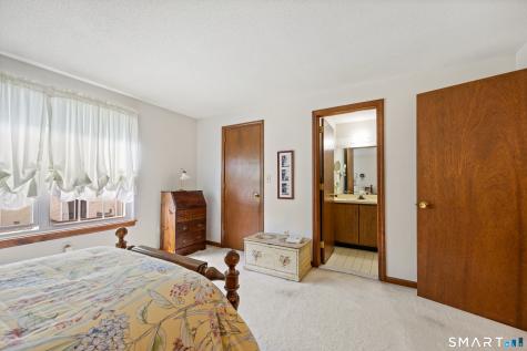 18 Tabshey Court Wethersfield CT 06109
