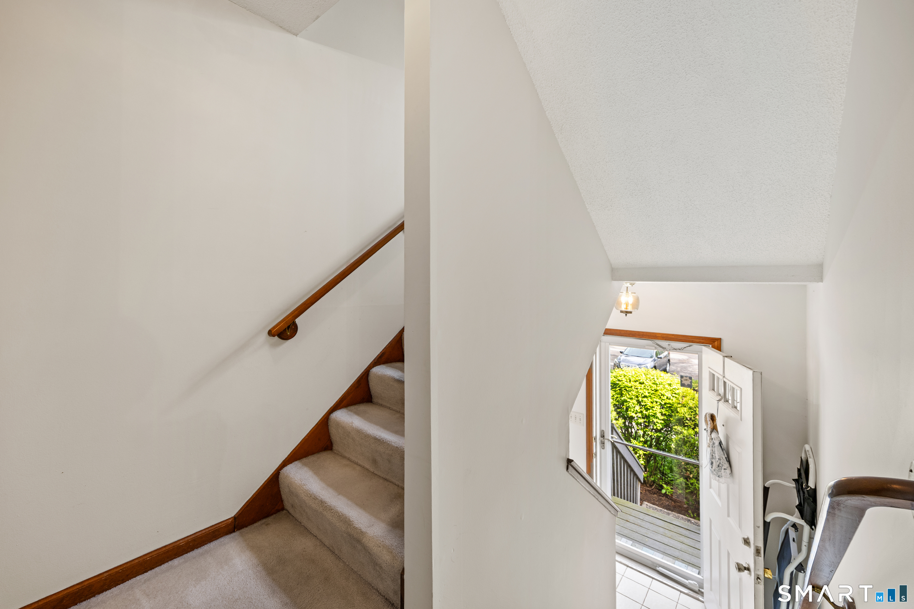 18 Tabshey Court Wethersfield CT 06109