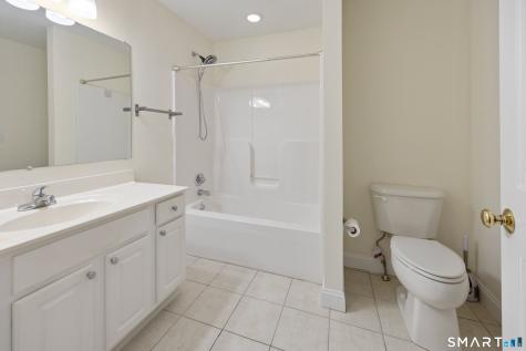 33 Allison Way East Haven CT 06512