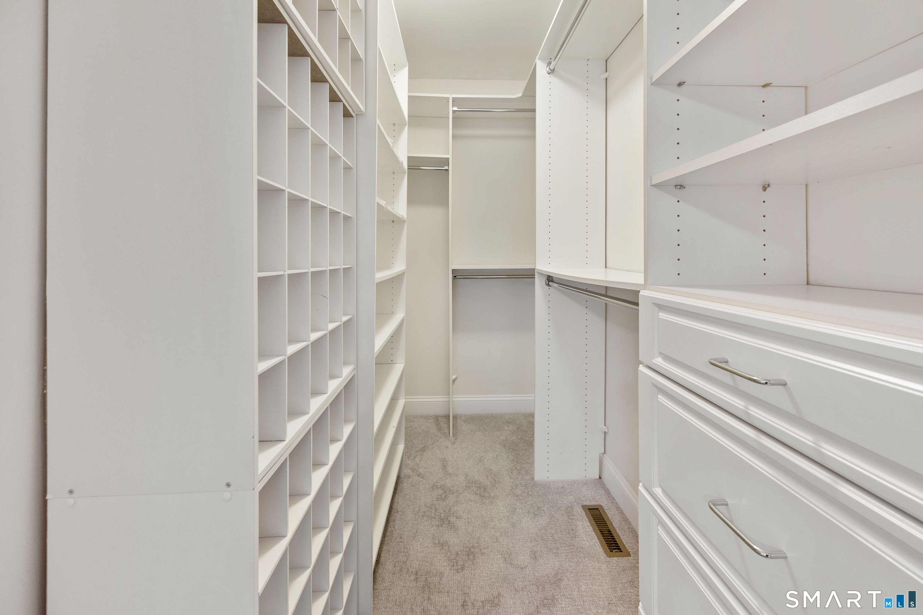 33 Allison Way East Haven CT 06512
