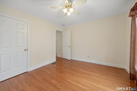 33 Allison Way East Haven CT 06512