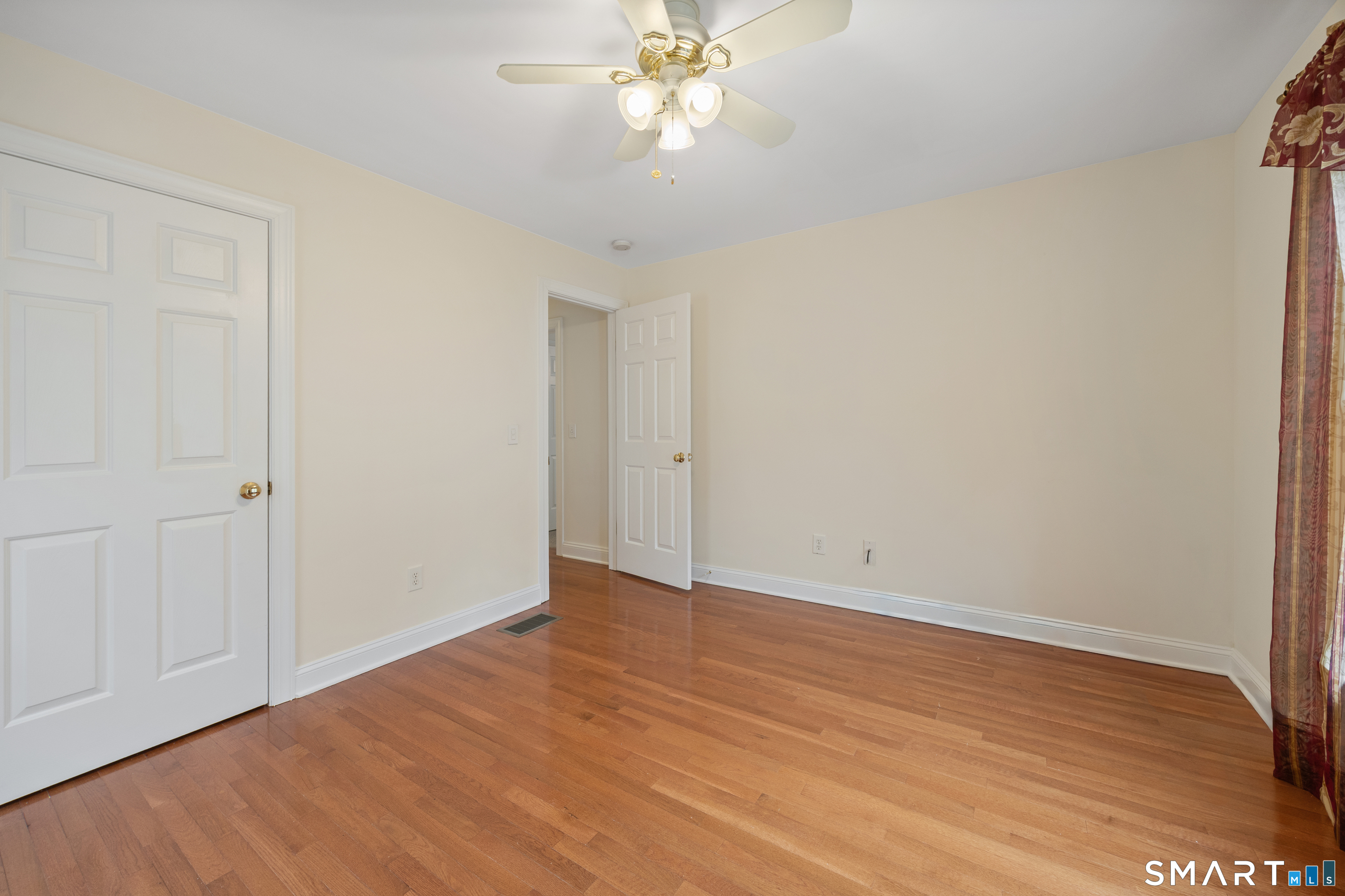 33 Allison Way East Haven CT 06512