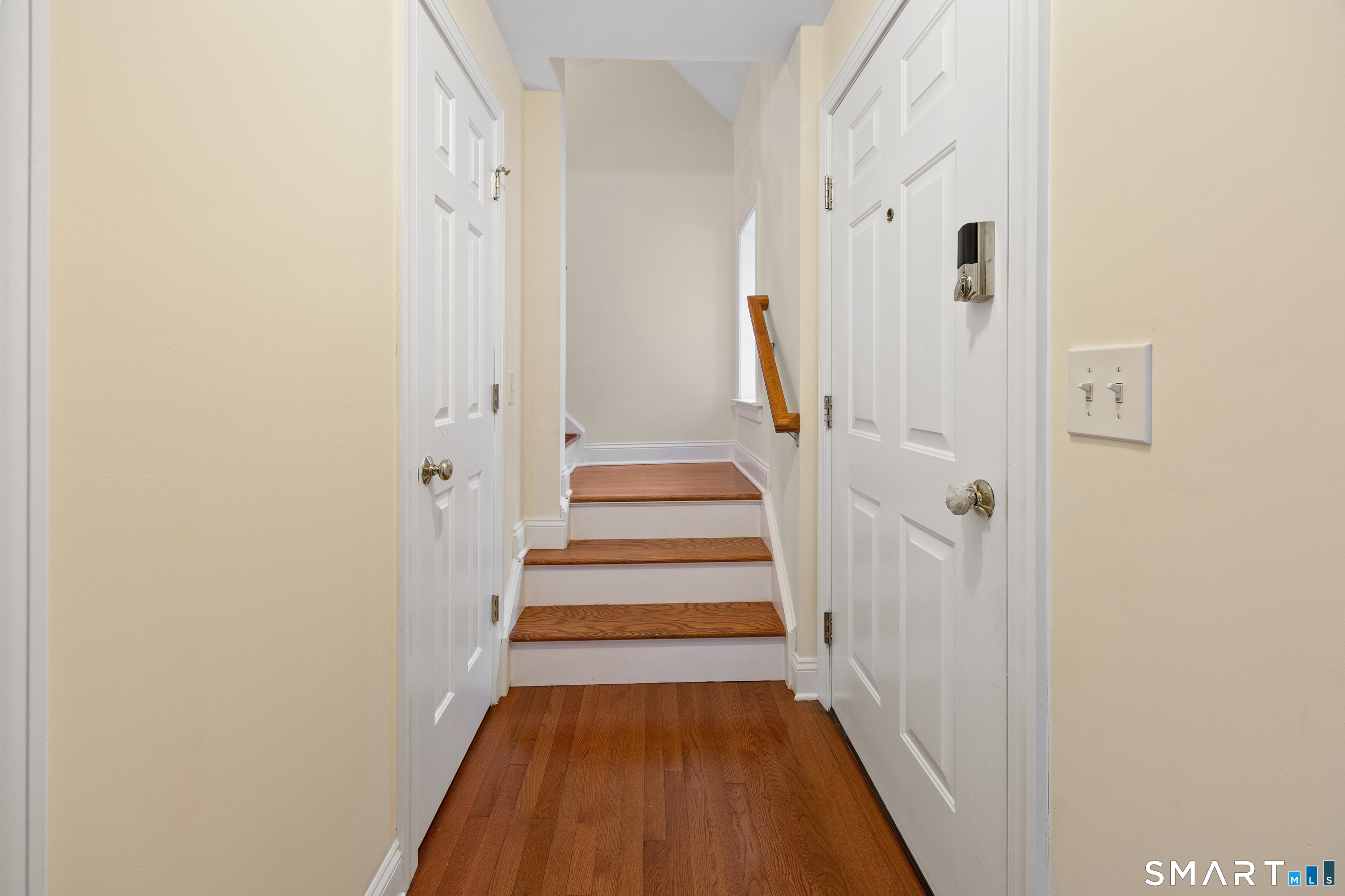 33 Allison Way East Haven CT 06512