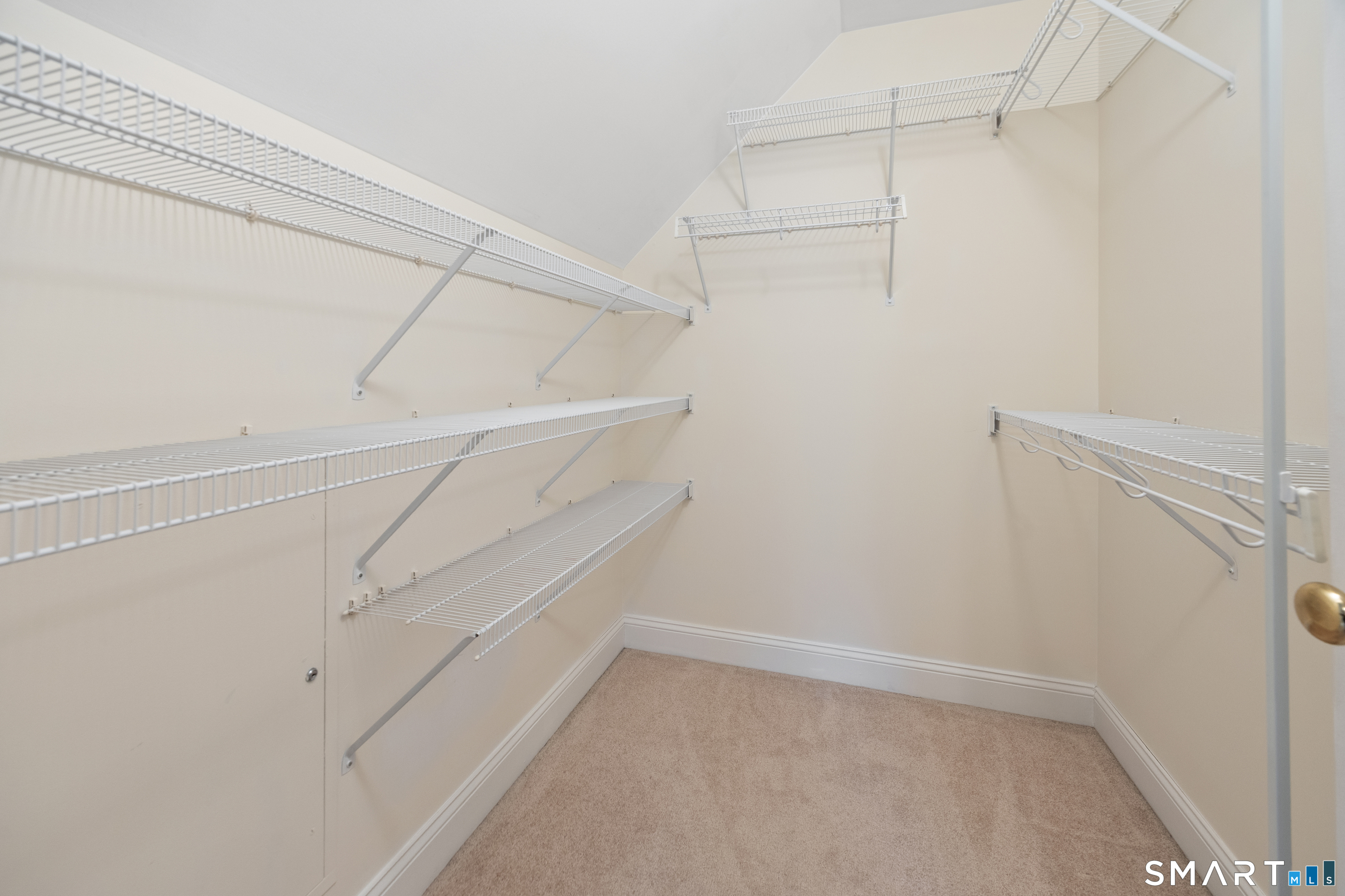 33 Allison Way East Haven CT 06512