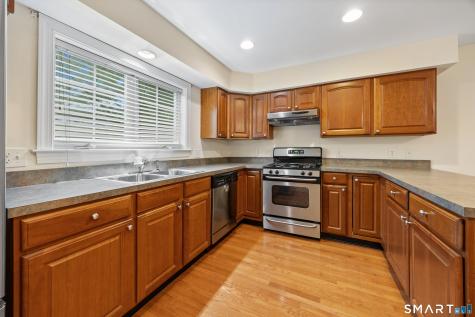 33 Allison Way East Haven CT 06512