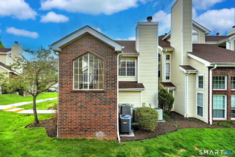 138 Carriage Crossing Lane Middletown CT 06457