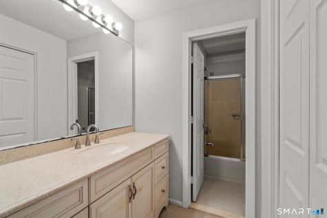 41 Tunxis Village Farmington CT 06032