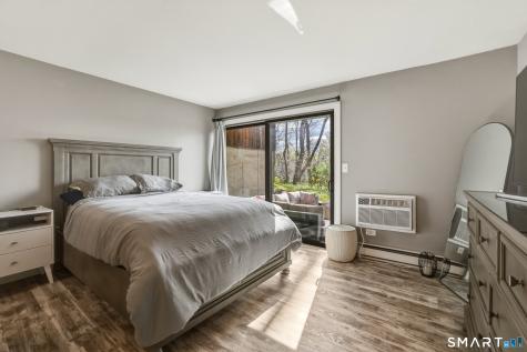 6-G Country Squire Drive Cromwell CT 06416