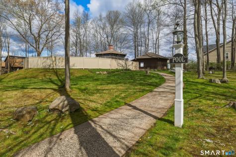 6-G Country Squire Drive Cromwell CT 06416