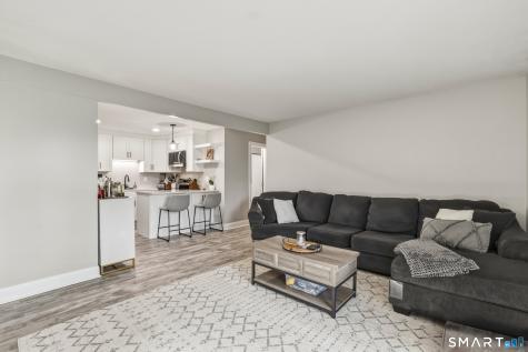 6-G Country Squire Drive Cromwell CT 06416