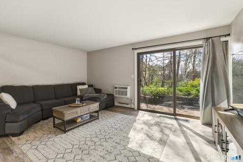 6-G Country Squire Drive Cromwell CT 06416