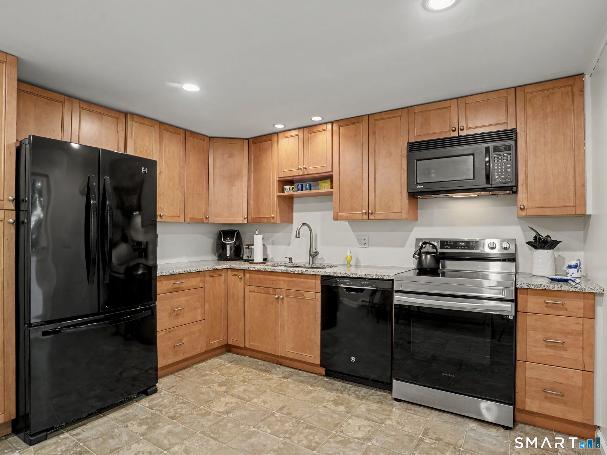 140 Beachview Avenue Bridgeport CT 06605