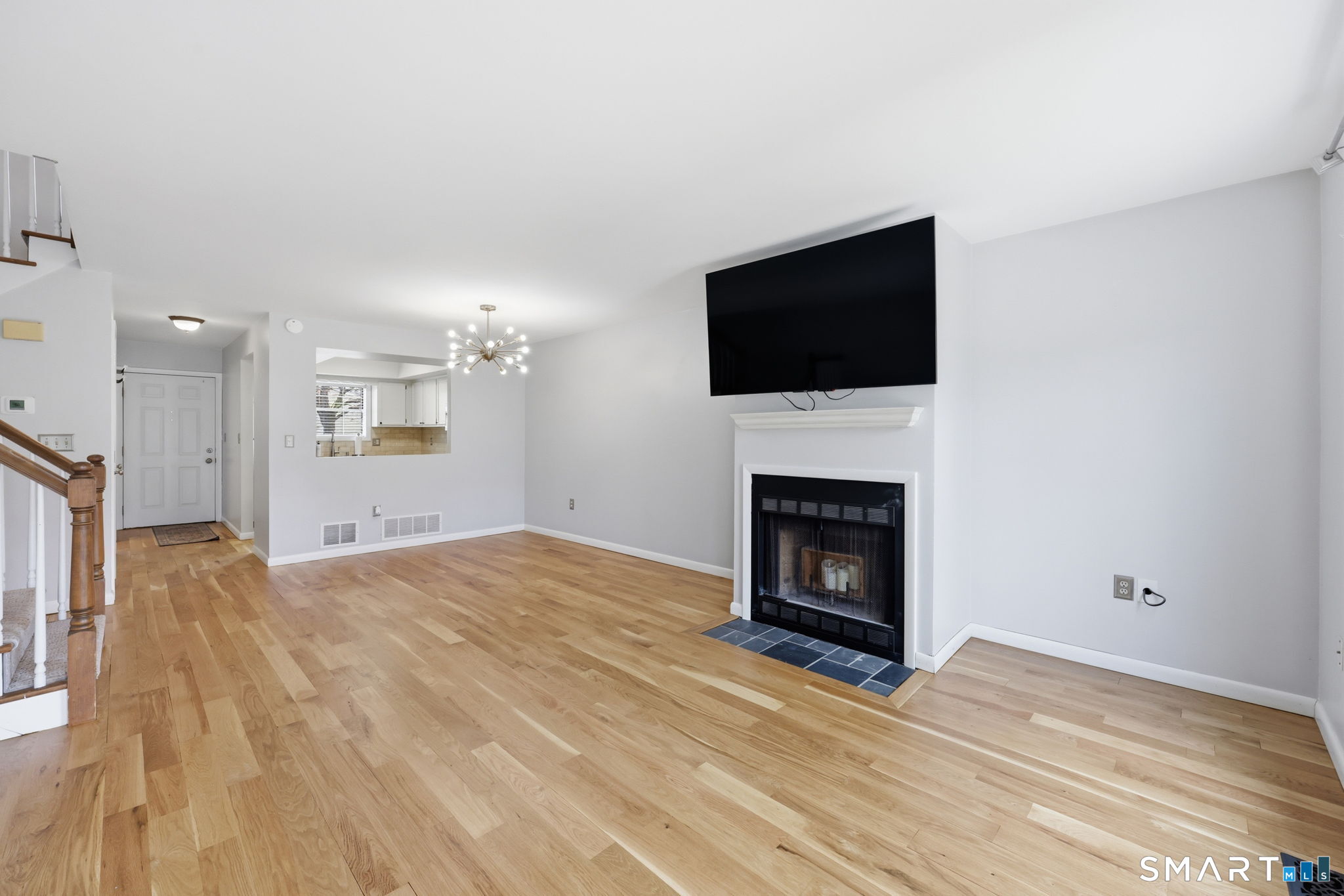 1402 Sunfield Drive South Windsor CT 06074