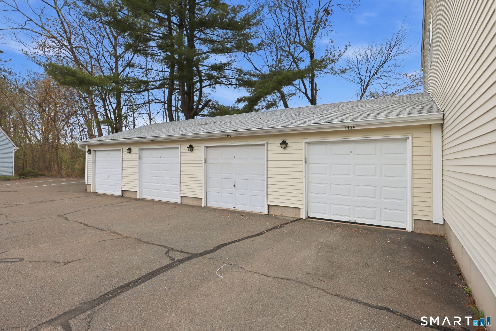 1402 Sunfield Drive South Windsor CT 06074