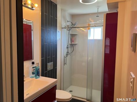 37 Canaan Court Stratford CT 06614
