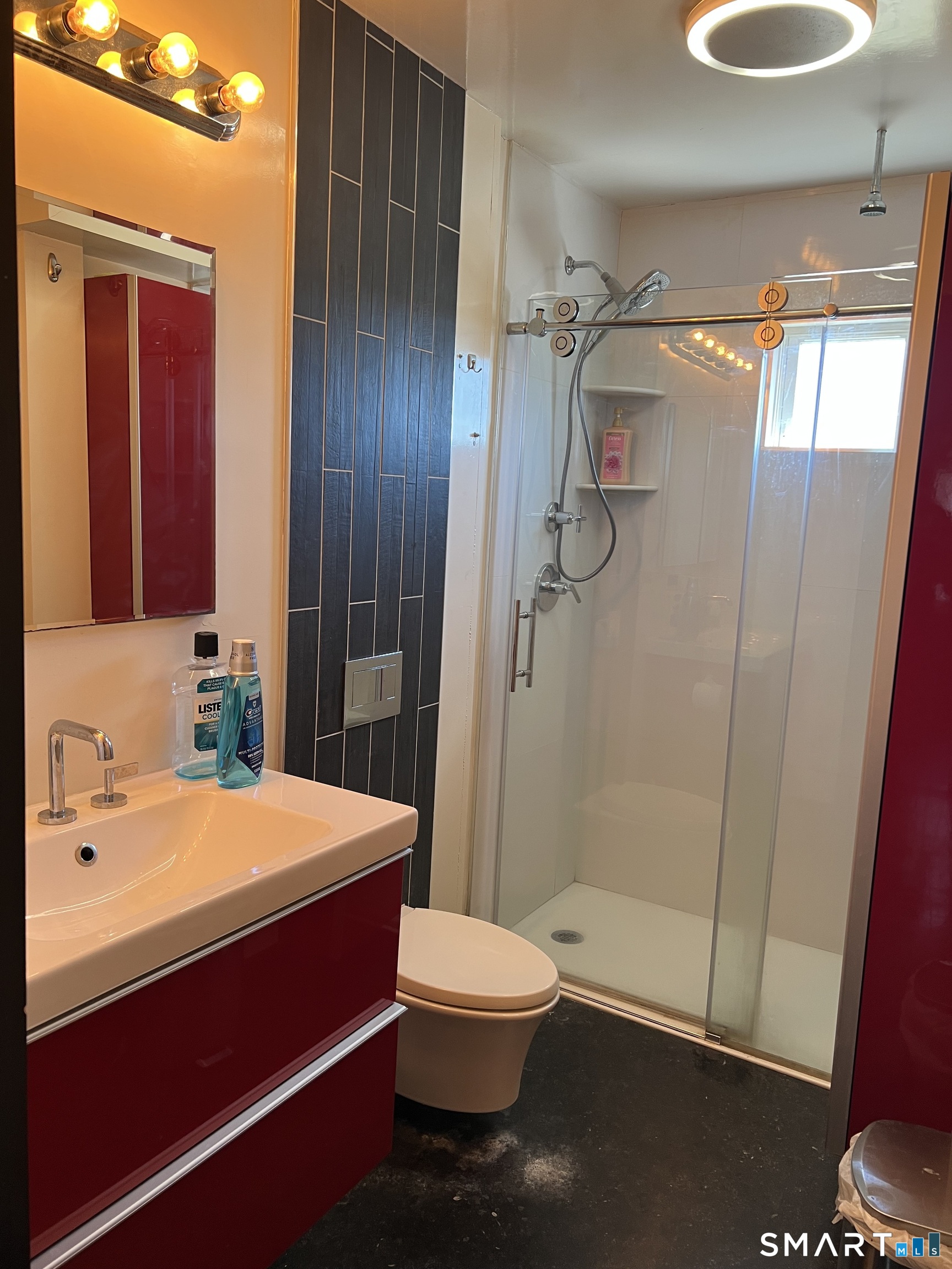 37 Canaan Court Stratford CT 06614