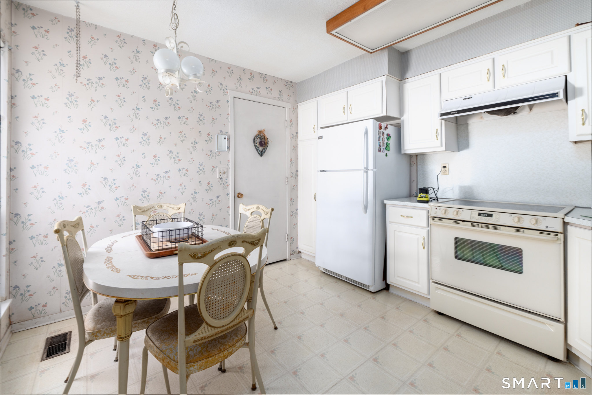 7 Maple Lane Avon CT 06001