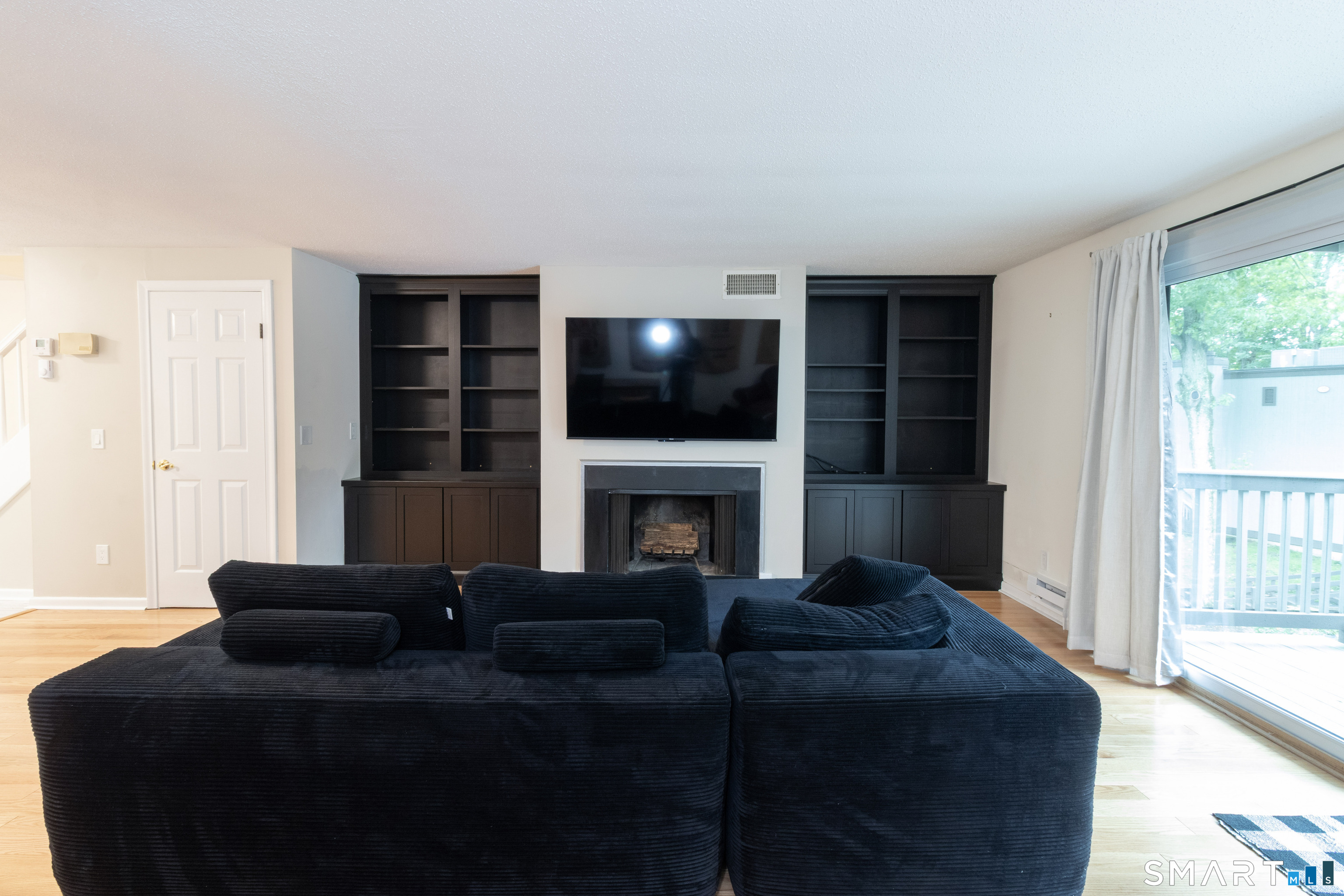 34 Harbour Village Branford CT 06405